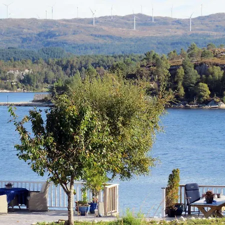 Holiday Havbris Holiday home